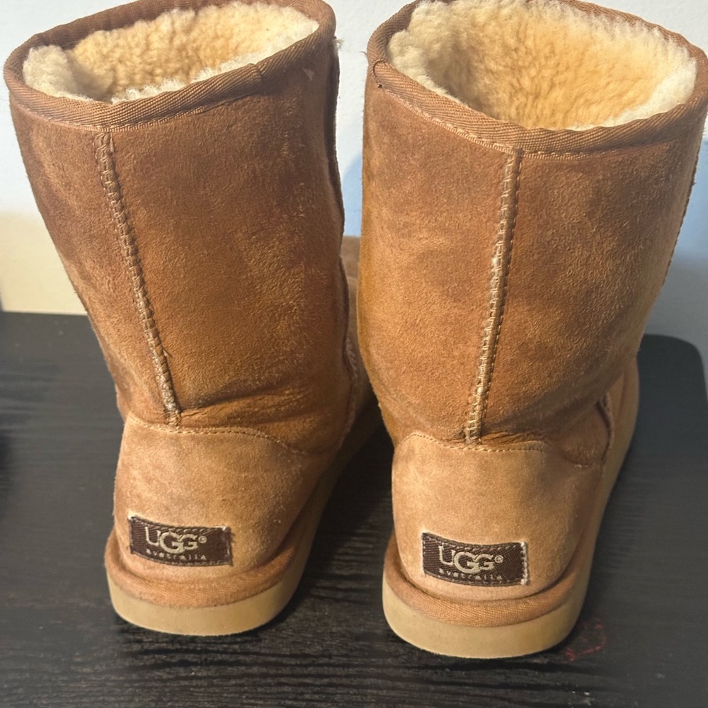 UGG Classic Short ll Boots